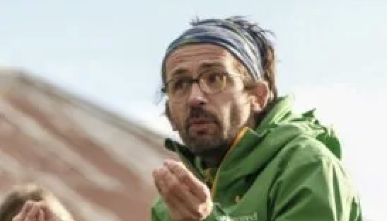 <a href="https://mikaelchambru.github.io/">Mikaël Chambru</a>